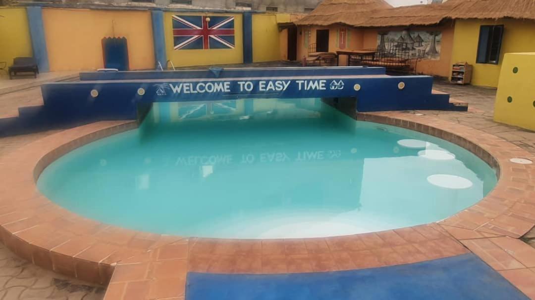Easy Time Lodge 克罗里 外观 照片